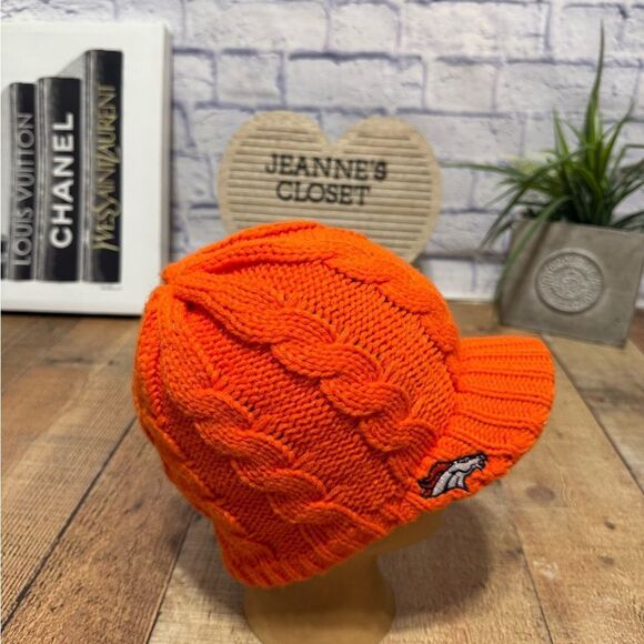 Women's New Era Orange Denver Broncos Arctic Blast Cable Cadet Beanie rare - Picture 4 of 11